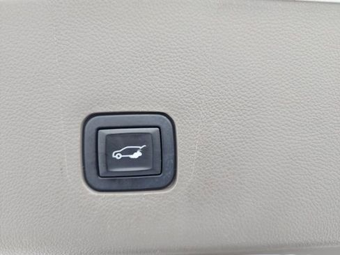 Used 2019 Chevrolet Traverse Premier w/ Driver Confidence II Package image 14