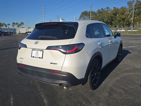 Used 2023 Honda HR-V Sport image 4