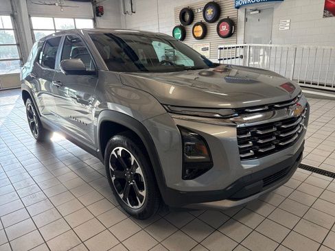 Used 2025 Chevrolet Equinox LT w/ Safety and Technology Package FWD image 1
