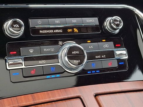 Certified 2021 Lincoln Navigator Reserve AWD/4WD image 17