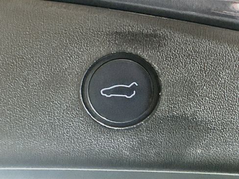 Used 2022 Tesla Model 3 Long Range AWD/4WD image 29