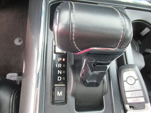 Used 2022 Ford F150 Lariat w/ Equipment Group 502A High image 33