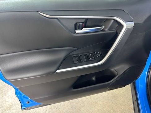Used 2021 Toyota RAV4 XLE Premium w/ Carpet Mat Package (TMS) FWD image 19