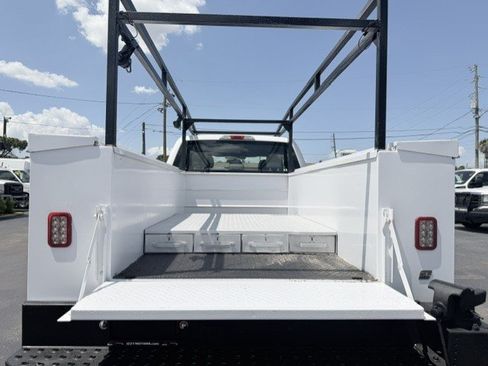 Used 2018 Ford F250 XL w/ Power Equipment Group RWD image 7