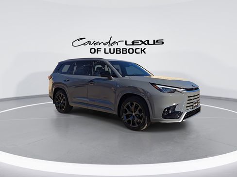 New 2026 Lexus TX 500h AWD image 2