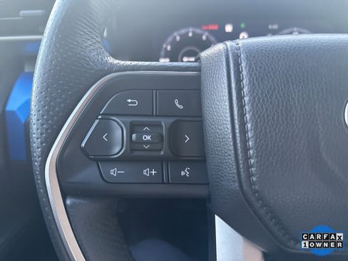 Certified 2025 Toyota Tacoma TRD Off-Road image 16