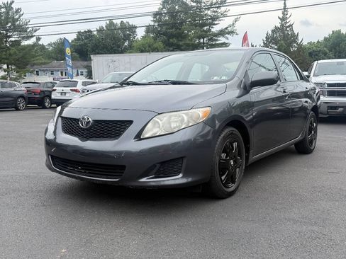 Used 2010 Toyota Corolla LE FWD image 4