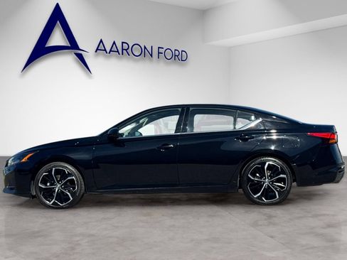 Used 2023 Nissan Altima 2.5 SR image 3