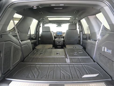 Used 2024 Chevrolet Tahoe Z71 w/ Off-Road Capability Package AWD/4WD image 30