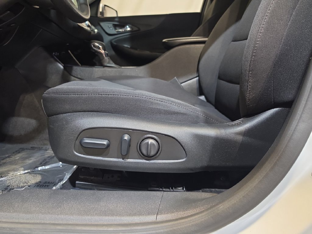 Used 2024 Chevrolet Malibu LT FWD image 14