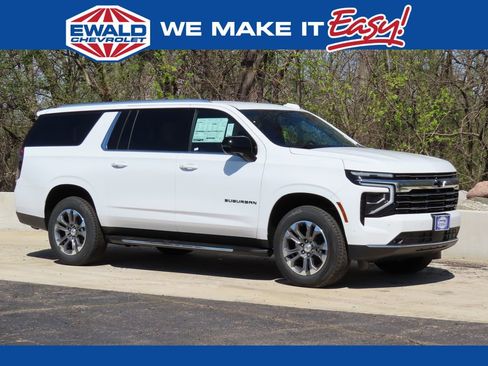New 2026 Chevrolet Suburban LT w/ Comfort Package AWD/4WD image 1