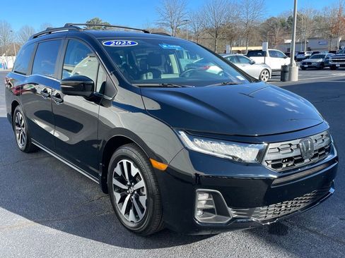 Certified 2025 Honda Odyssey EX-L image 8