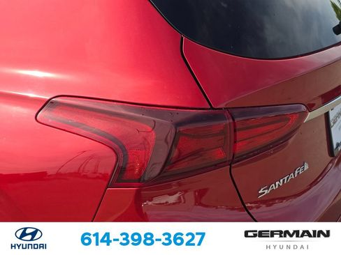 Used 2019 Hyundai Santa Fe SE AWD/4WD image 16