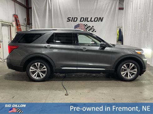 Used 2020 Ford Explorer Platinum image 3