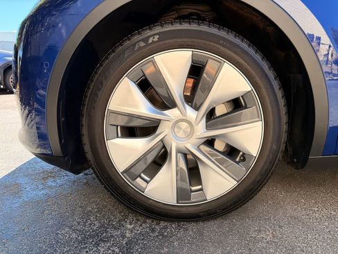 Used 2020 Tesla Model Y Long Range AWD/4WD image 8
