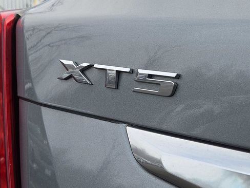 Used 2023 Cadillac XT5 Luxury image 30