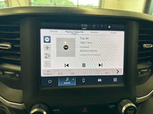 Used 2022 RAM 1500 Big Horn AWD/4WD image 28