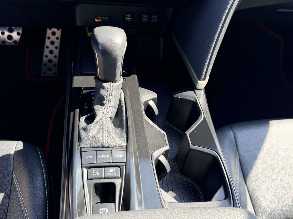 Certified 2025 Toyota Camry SE FWD image 6