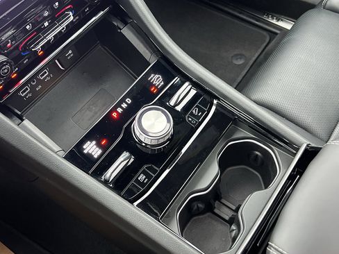 Used 2024 Jeep Grand Cherokee Overland w/ Adv Protech Group III image 23