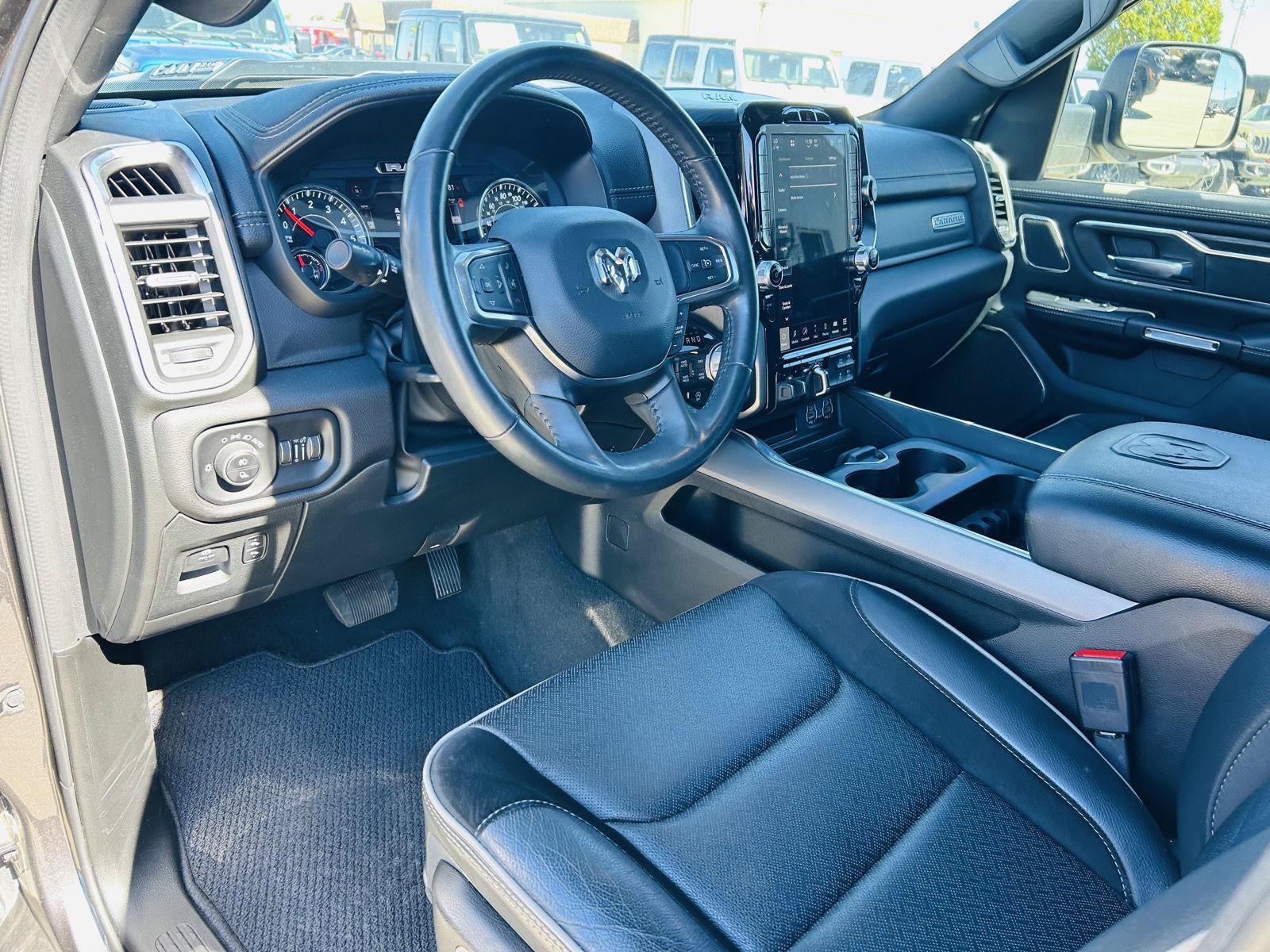 Used 2024 RAM 1500 Laramie AWD/4WD image 14