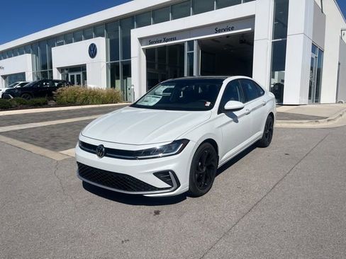 New 2026 Volkswagen Jetta SE FWD image 1