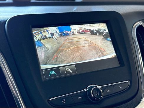 Used 2018 Chevrolet Equinox LT image 14