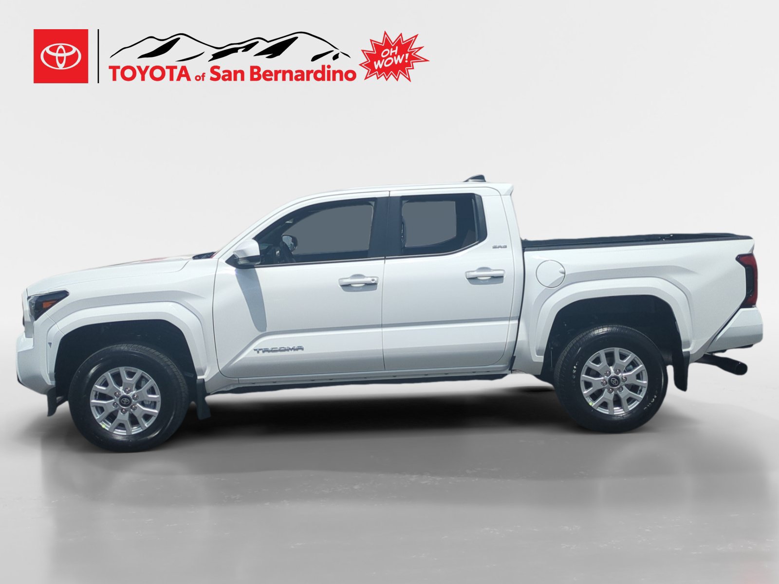 Certified 2026 Toyota Tacoma SR5 AWD/4WD image 2