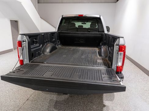 Used 2018 Ford F250 XLT AWD/4WD image 11