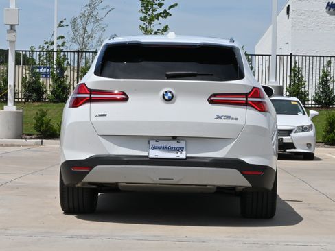 Used 2025 BMW X3 xDrive30i w/ Premium Package AWD/4WD image 8