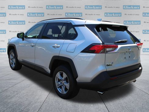Used 2022 Toyota RAV4 LE AWD/4WD image 8