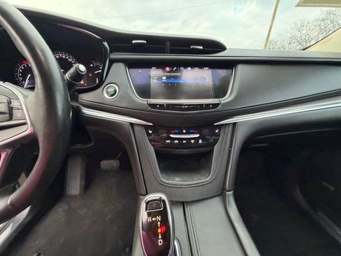 Used 2017 Cadillac XT5 Luxury w/ Driver Awareness Package image 20