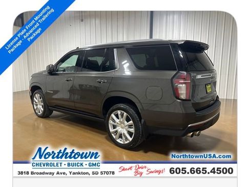 Used 2021 Chevrolet Tahoe High Country w/ Premium Package AWD/4WD image 3