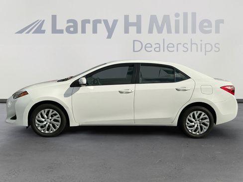 Used 2019 Toyota Corolla LE image 2