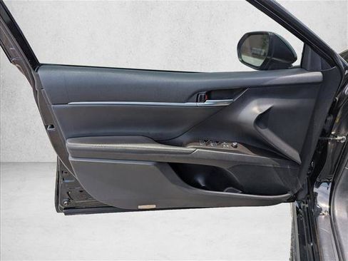 Used 2023 Toyota Camry XSE FWD image 21