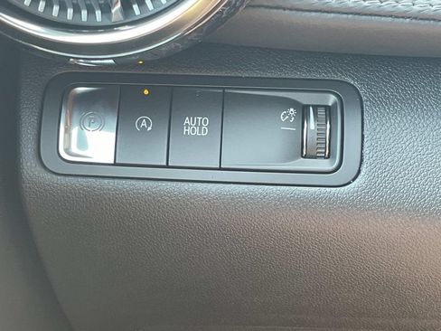 New 2026 Chevrolet Equinox LT w/ Convenience Package II FWD image 30