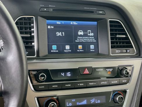 Used 2016 Hyundai Sonata Limited w/ Cargo Package FWD image 14