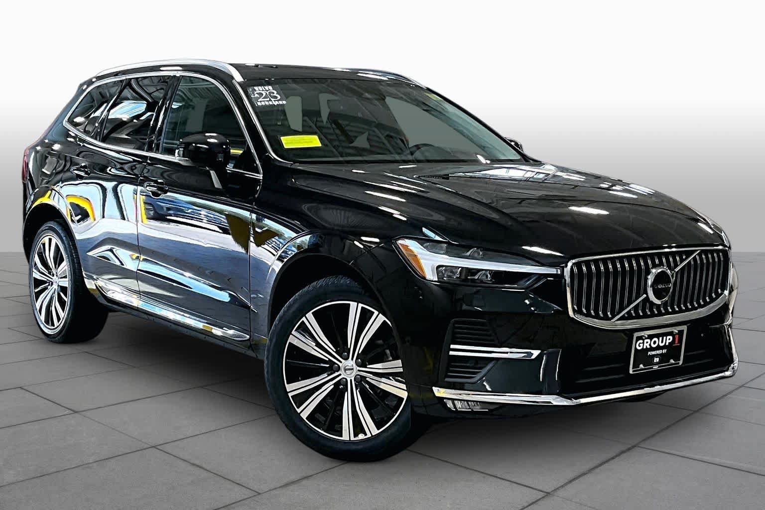 Used 2023 Volvo XC60 B5 Plus w/ Climate Package AWD/4WD image 3