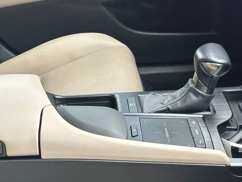 Used 2021 Lexus ES 350 w/ Premium Package FWD image 7