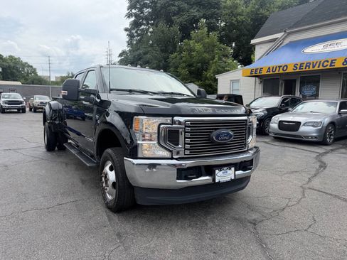 Used 2022 Ford F350 XL w/ STX Appearance Package AWD/4WD image 2