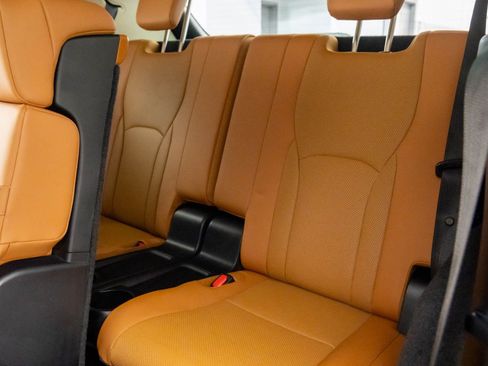 Used 2022 Lexus RX 350L Premium w/ Premium Package image 19