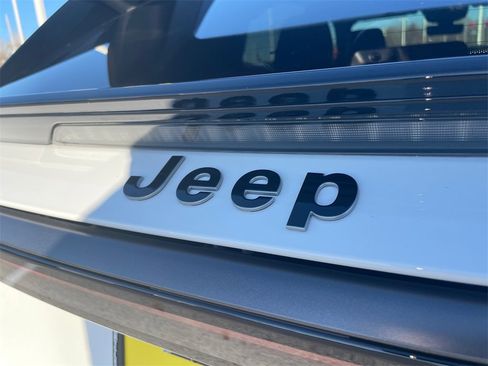 Used 2025 Jeep Wagoneer Launch Edition w/ Trailer Tow Group image 54