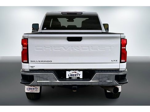 Used 2024 Chevrolet Silverado 3500 LTZ image 5