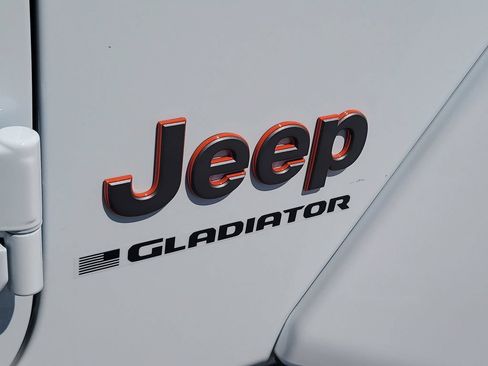New 2026 Jeep Gladiator Mojave AWD/4WD image 8
