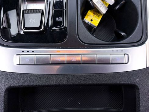 Certified 2025 Kia Carnival EX FWD image 27