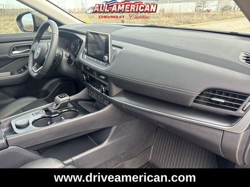 Used 2024 Nissan Rogue SV w/ SV Premium Package image 29
