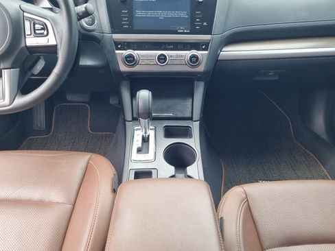 Used 2017 Subaru Outback 2.5i Touring w/ Popular Package #5A AWD/4WD image 20