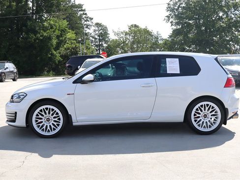 Used 2016 Volkswagen GTI SE FWD image 4