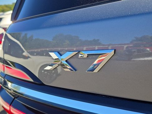 Used 2026 BMW X7 xDrive40i w/ Premium Package image 15