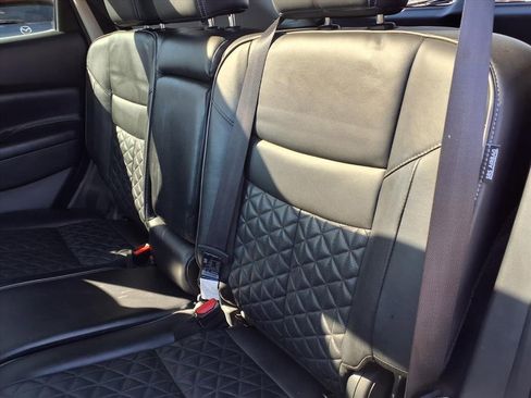 Used 2019 Nissan Murano Platinum image 10