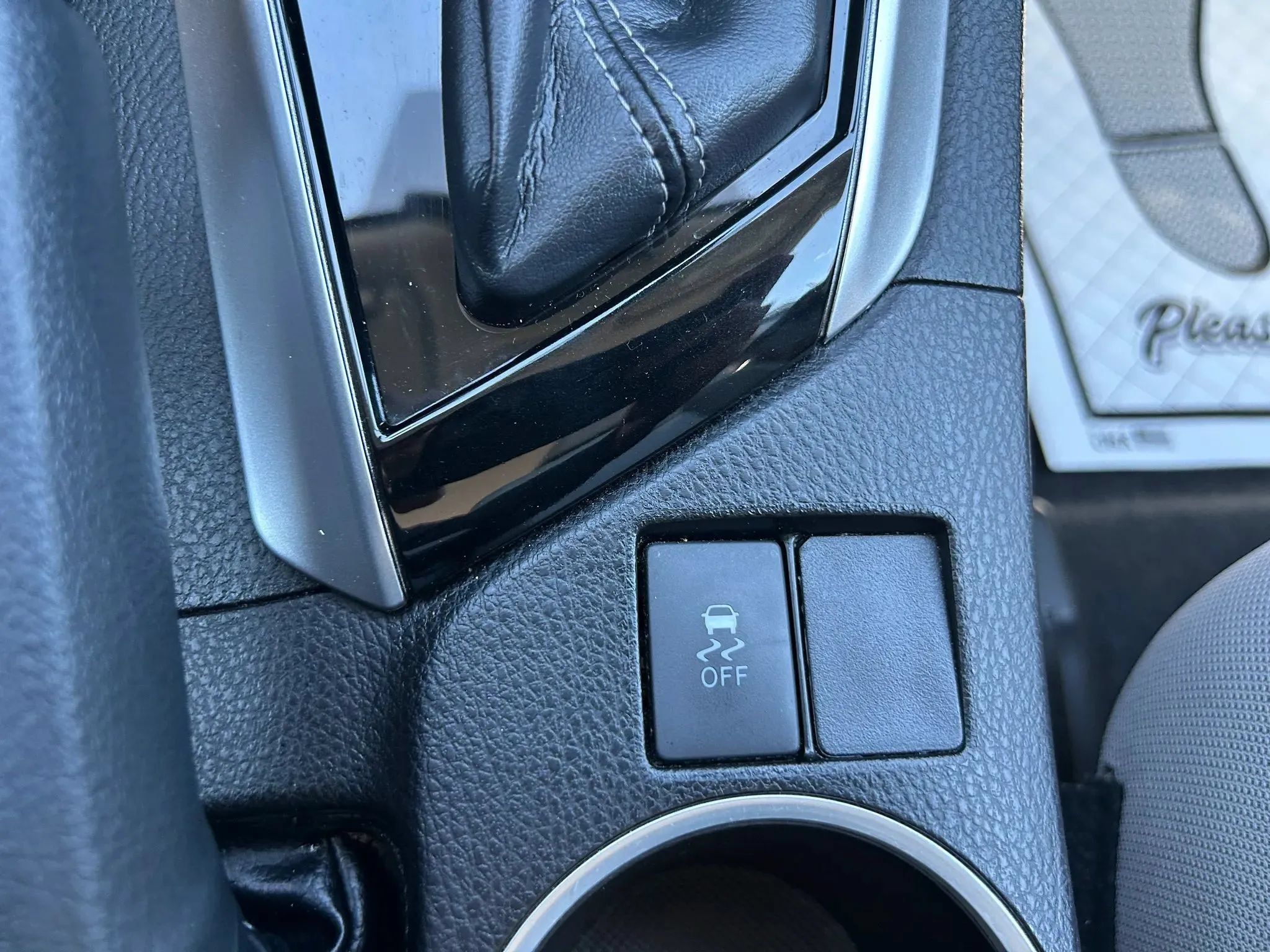Used 2018 Toyota Corolla LE FWD image 19